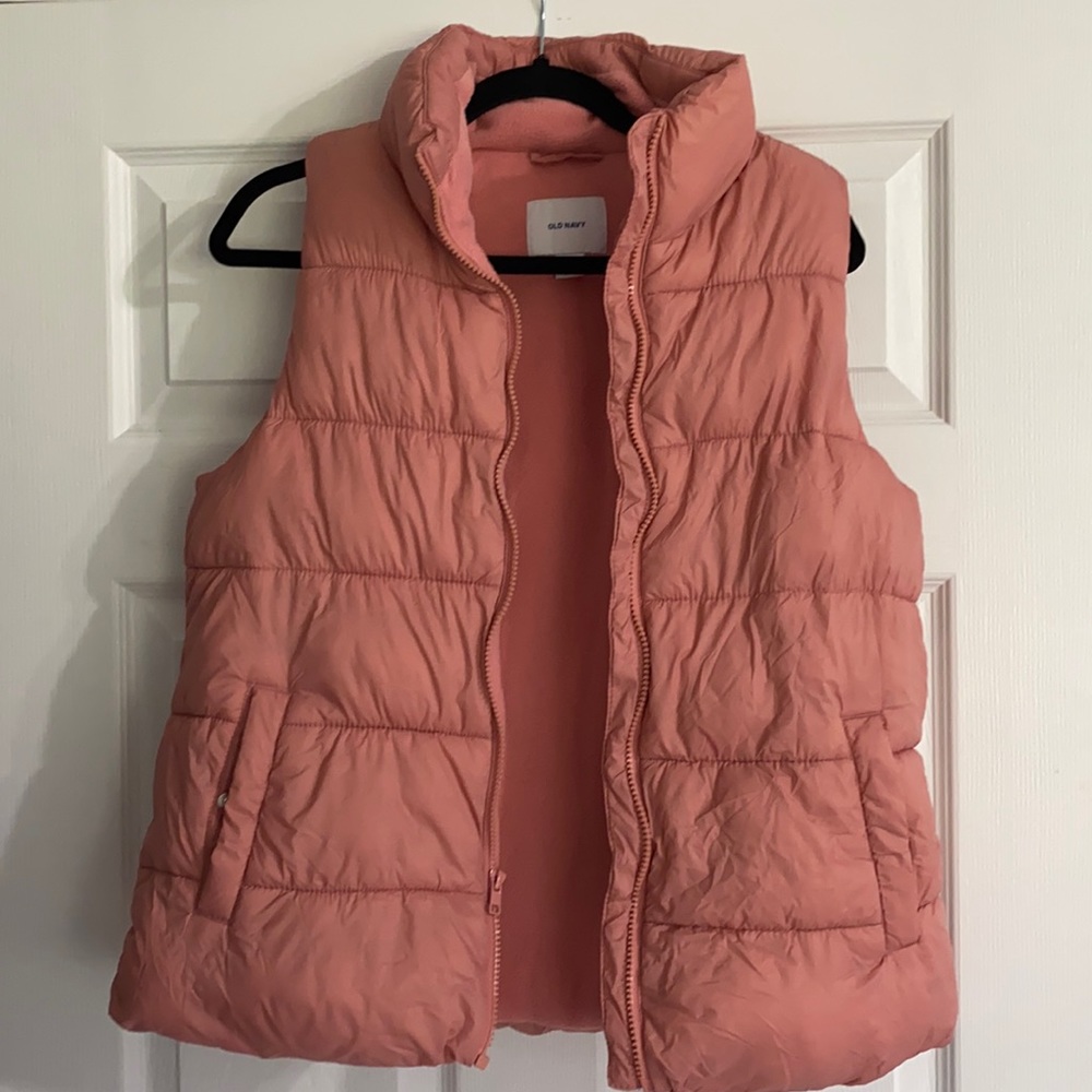 Old navy puffer vest